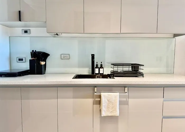 38 Park Ave In It Park With 5g Wifi, Pool & Gym Apartment